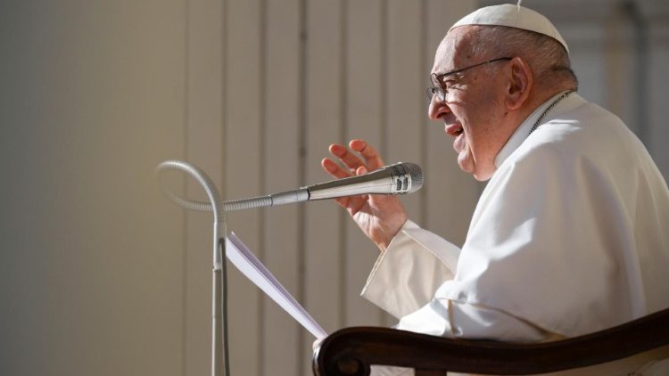Papa Francisco responde los Dubia de cinco cardenales
