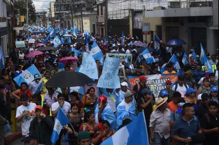 Piden renuncia fiscal general en Guatemala
