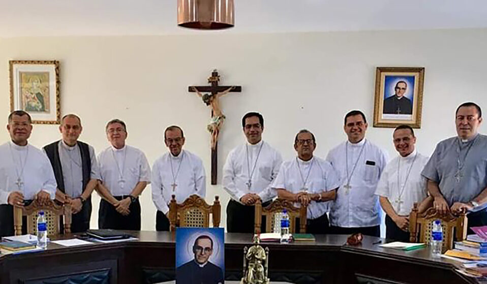 Obispos de El Salvador